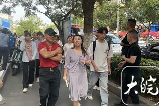 前绿洲主唱：阿森纳球迷对维拉早早退场，真的是耻辱